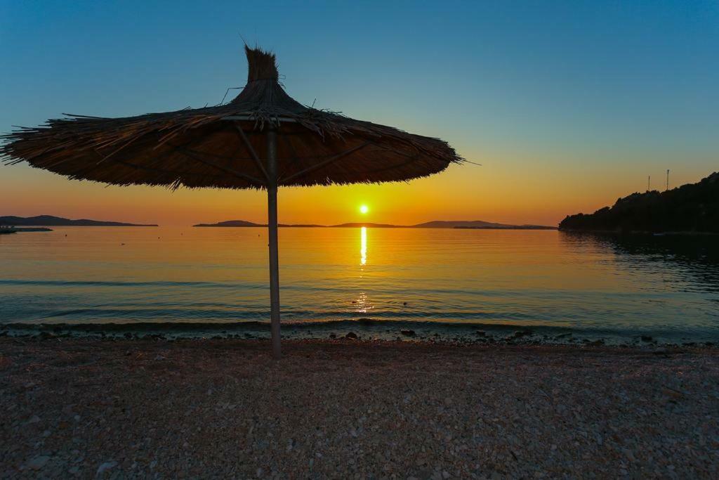 Deny Daire Zaboric Dış mekan fotoğraf